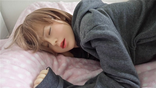 B-cup オーガズム顔 セックス ドール